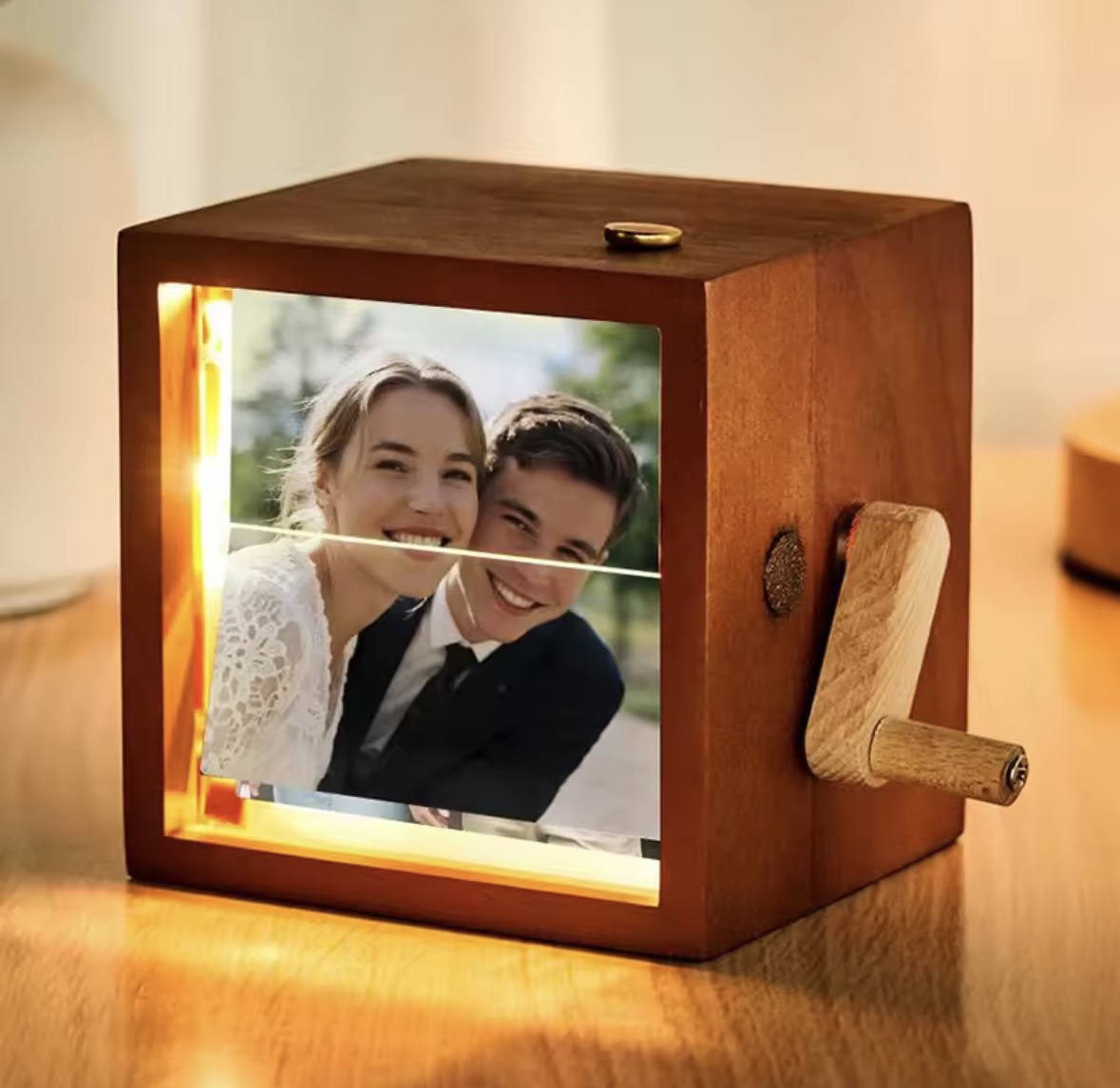 3D Printing Hand Crank Photo Album