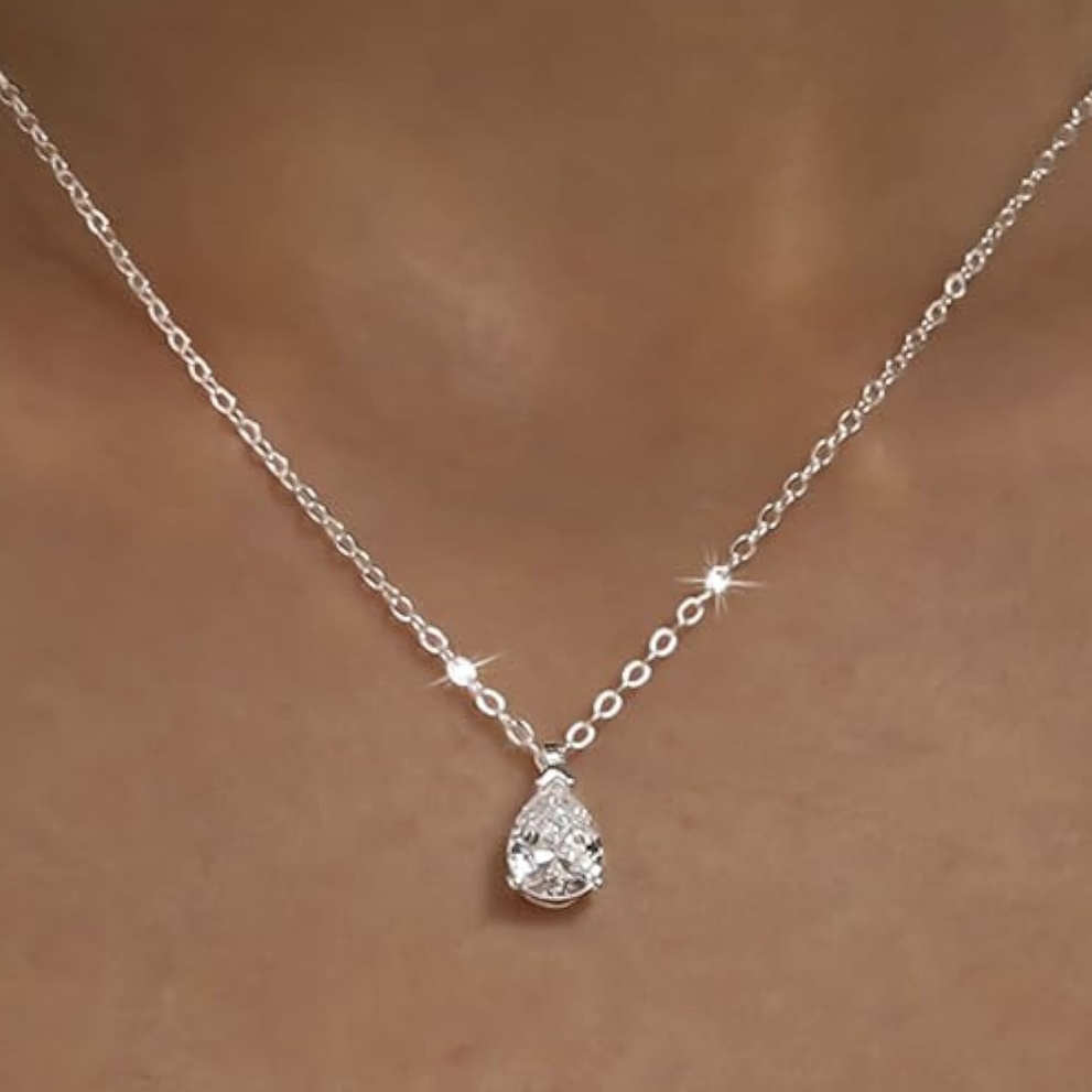 Luxury shiny necklace